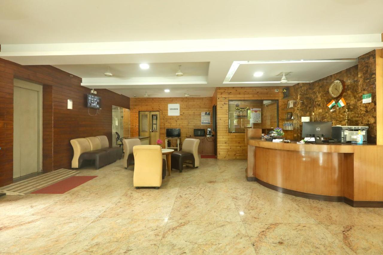 Sekaran Hotel Omr Madrás Exterior foto